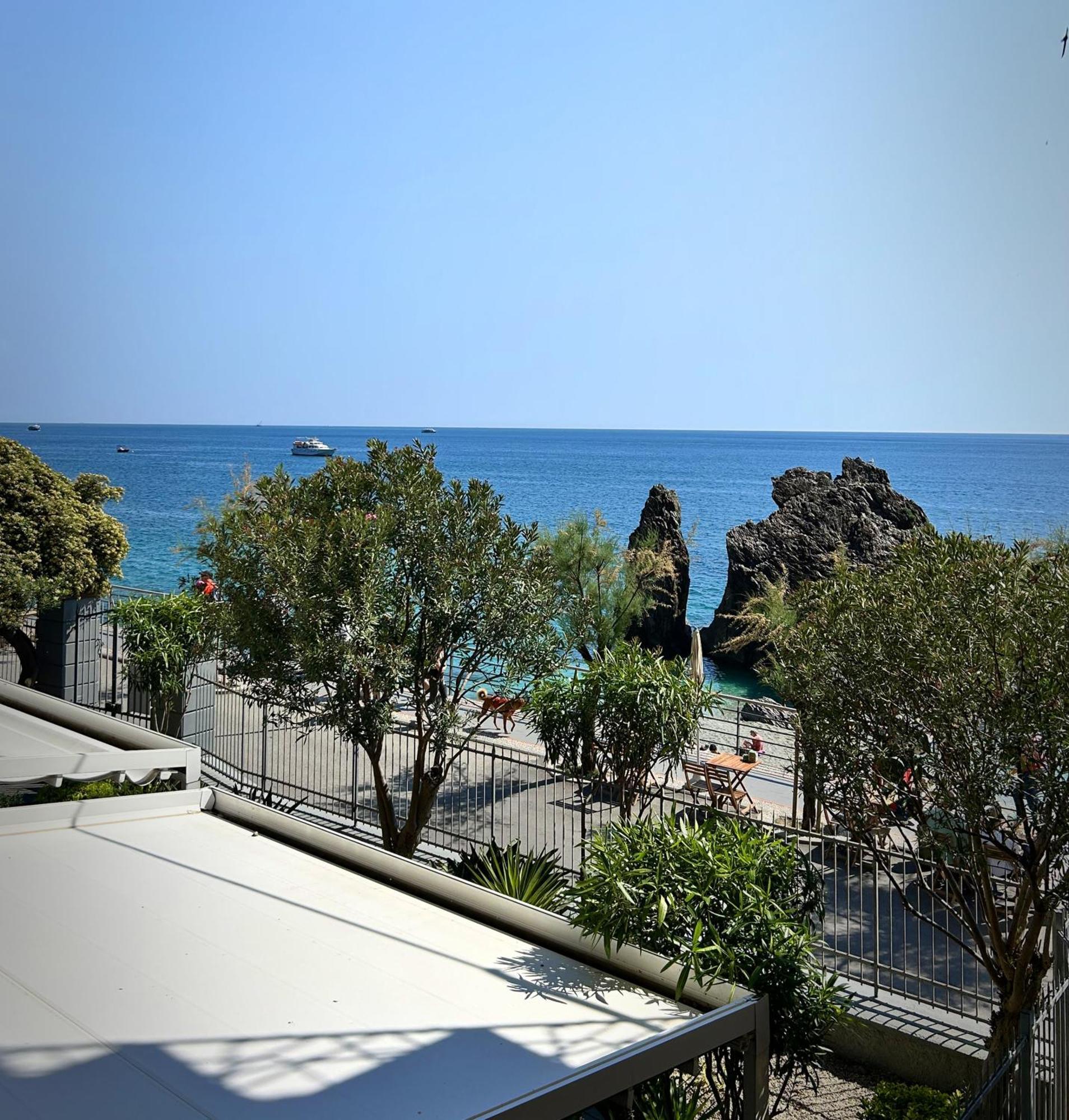 מונטרוסו אל מארה Hotel Meuble Agavi מראה חיצוני תמונה